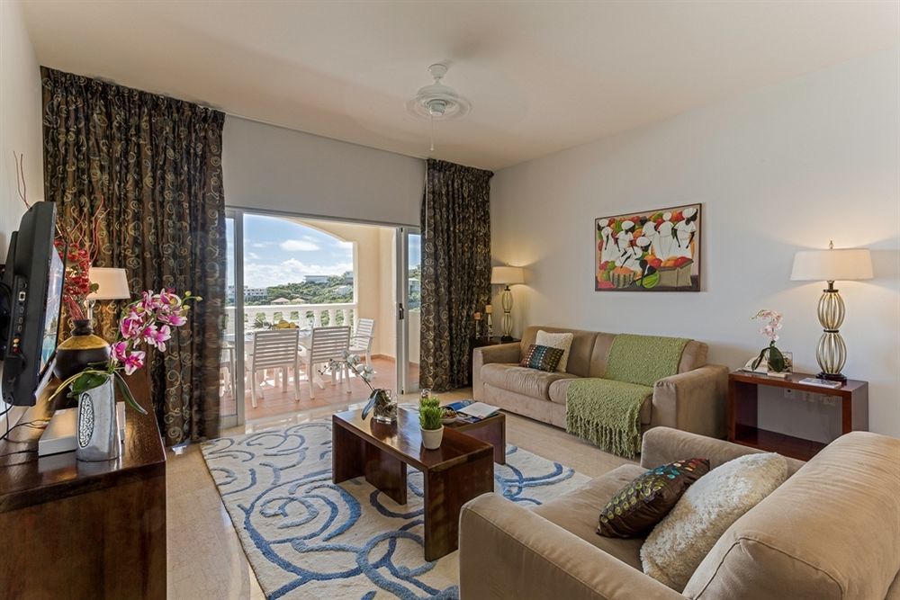 Princess Heights Luxury Condo Hotel Oyster Pond Bagian luar foto