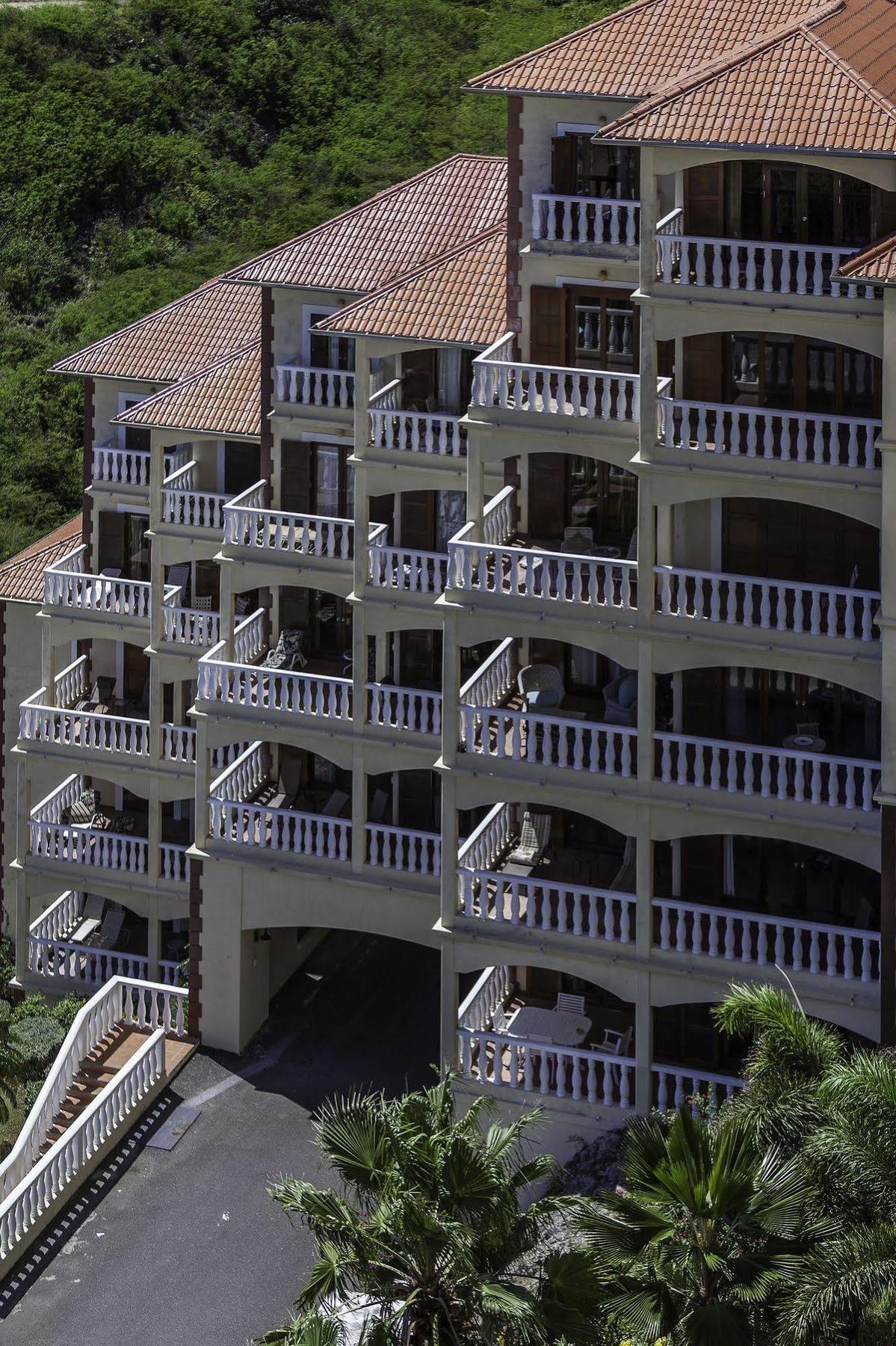 Princess Heights Luxury Condo Hotel Oyster Pond Bagian luar foto